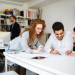 In diesem Beitrag geht es um Familienunternehmen aus Sachsen. Wir präsentieren Ihnen die 5 größten Familienunternehmen in Sachsen.