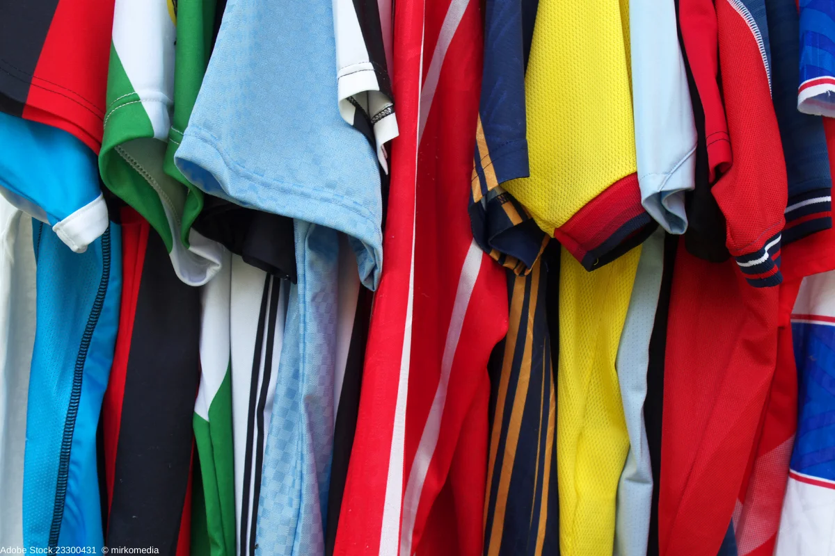 Vom Trikot bis zur Bande: Wie Werbeflächen den Etat entlasten